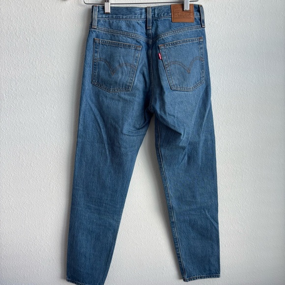 Levi's Wedgie Straight Leg High-Rise Light Blue Rigid Distressed Trendy Jeans 25 - Picture 5 of 9